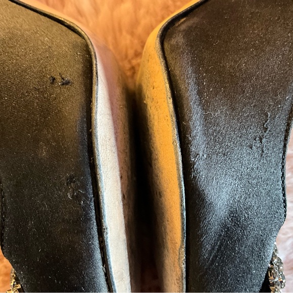 Manolo Blahnik Black Hangisi - Picture 4 of 9